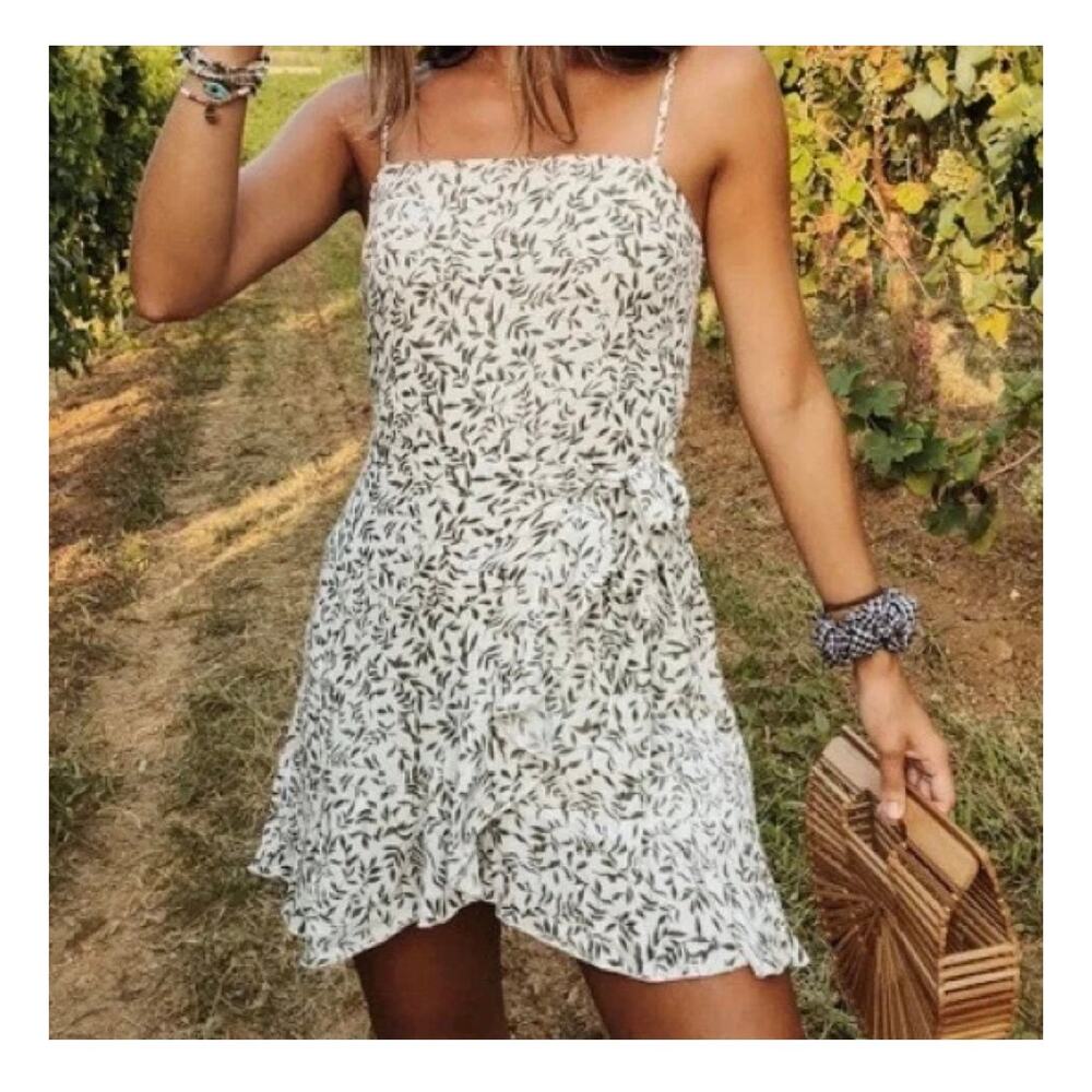 Princess Polly Green White Floral Wrap Mini Dress Size 2